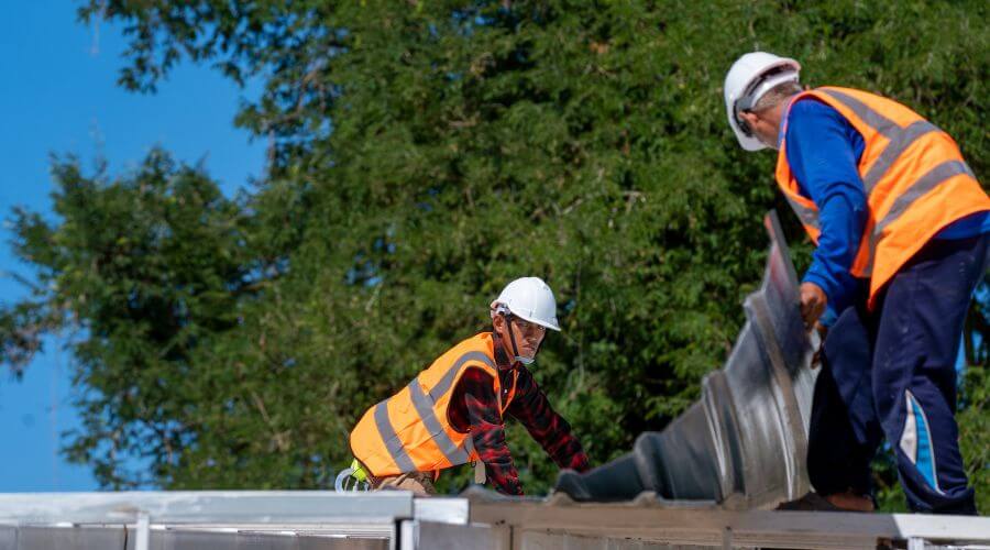 Expert Emergency Roof Repairs services in Ivanhoe, CA